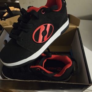 Heelys Kids' Black and Red Sneakers